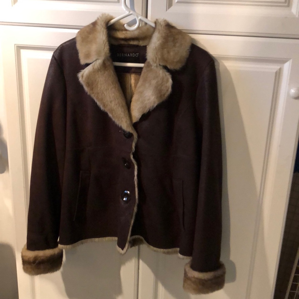 Super cute and warm Faux shearling jacket